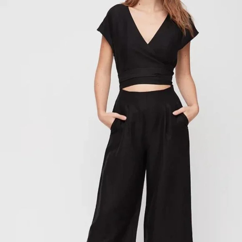 Aritzia Wilfred Linen Brax Jumpsuit in Black - Size 2